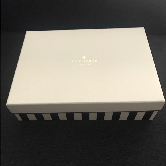 Kate Spade - hat set - Picture 4 of 4